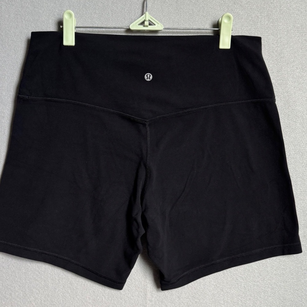 Lululemon Align High-Rise Short 6" Women 14 Black Yoga Nulu Yoga Workout Gym